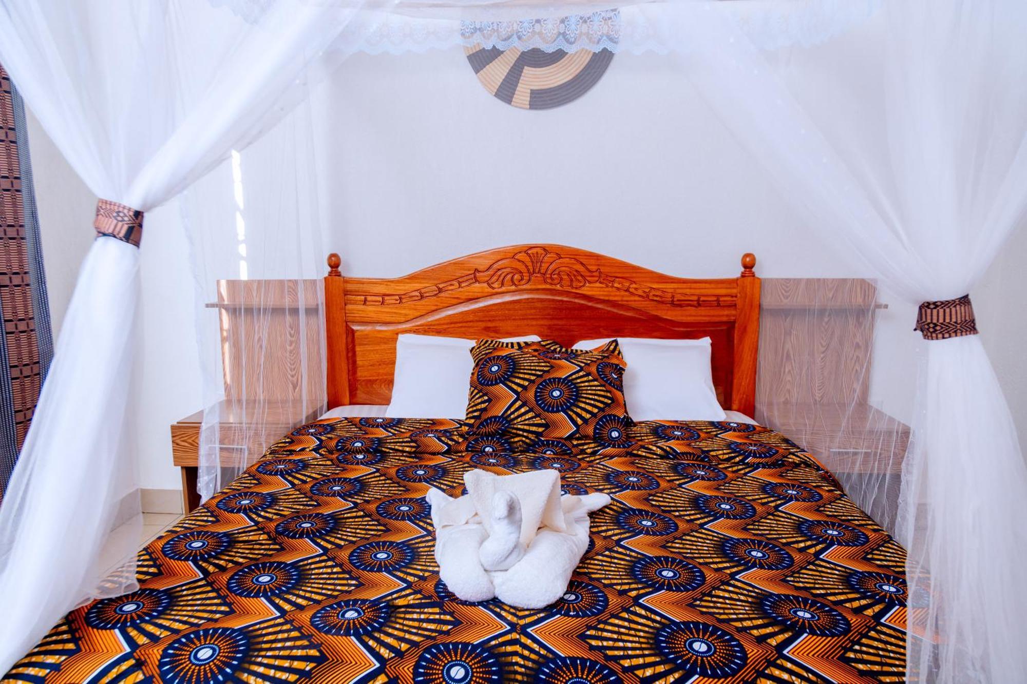 Isange Paradise Resort Ruhengeri Bagian luar foto